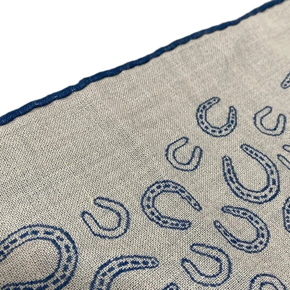 Auth HERMES - Light gray Navy Cashmere Silk Scarf - Picture 2 of 7